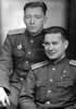Валентин Карлов (слева) и Евгений Мариинский. 1945 г.